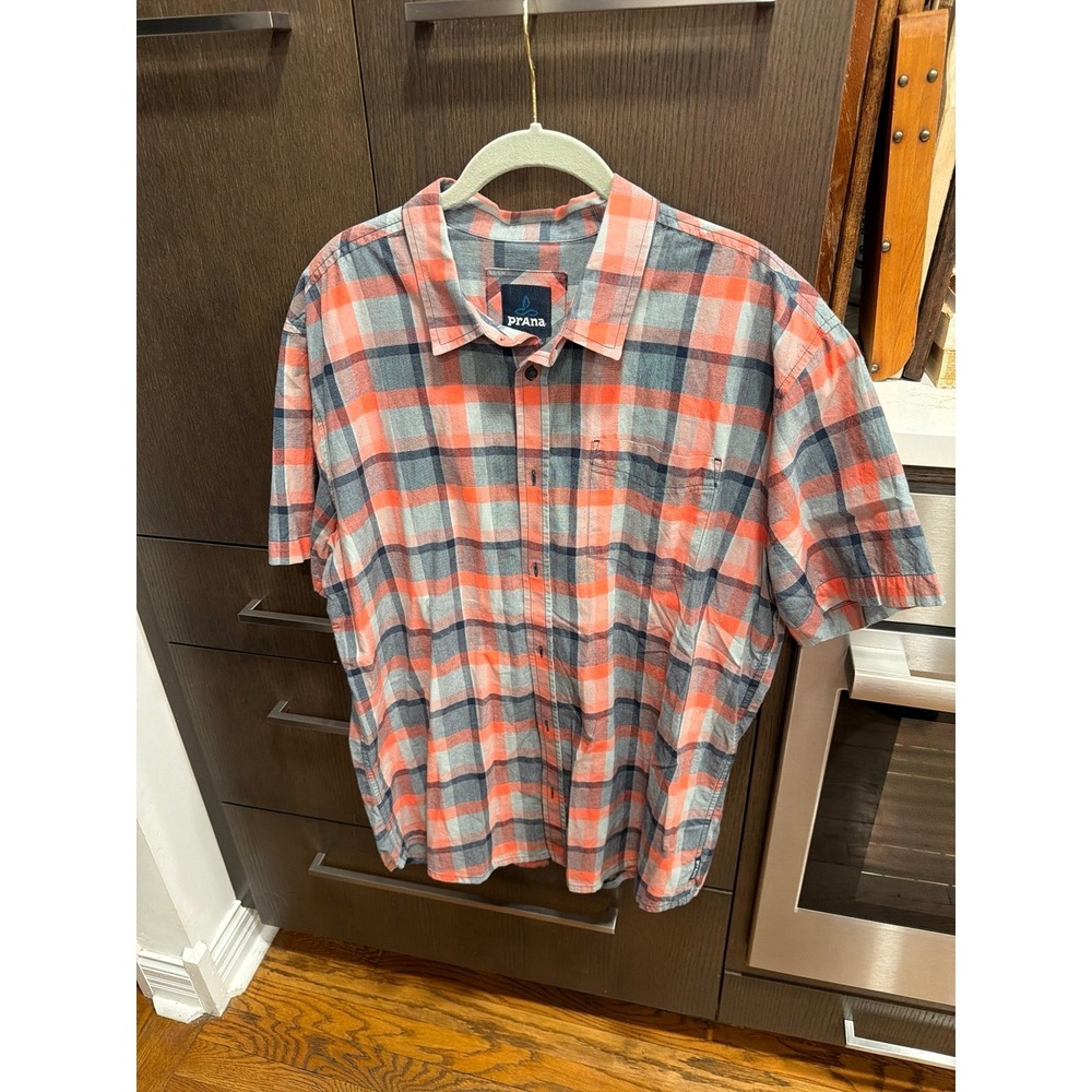prAna Bryner short-sleeve button-up shirt featuring a plaid pattern mens XL